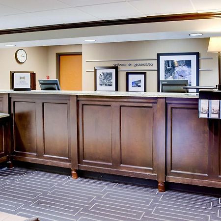 Hampton Inn Pittsburgh Greentree Bagian luar foto