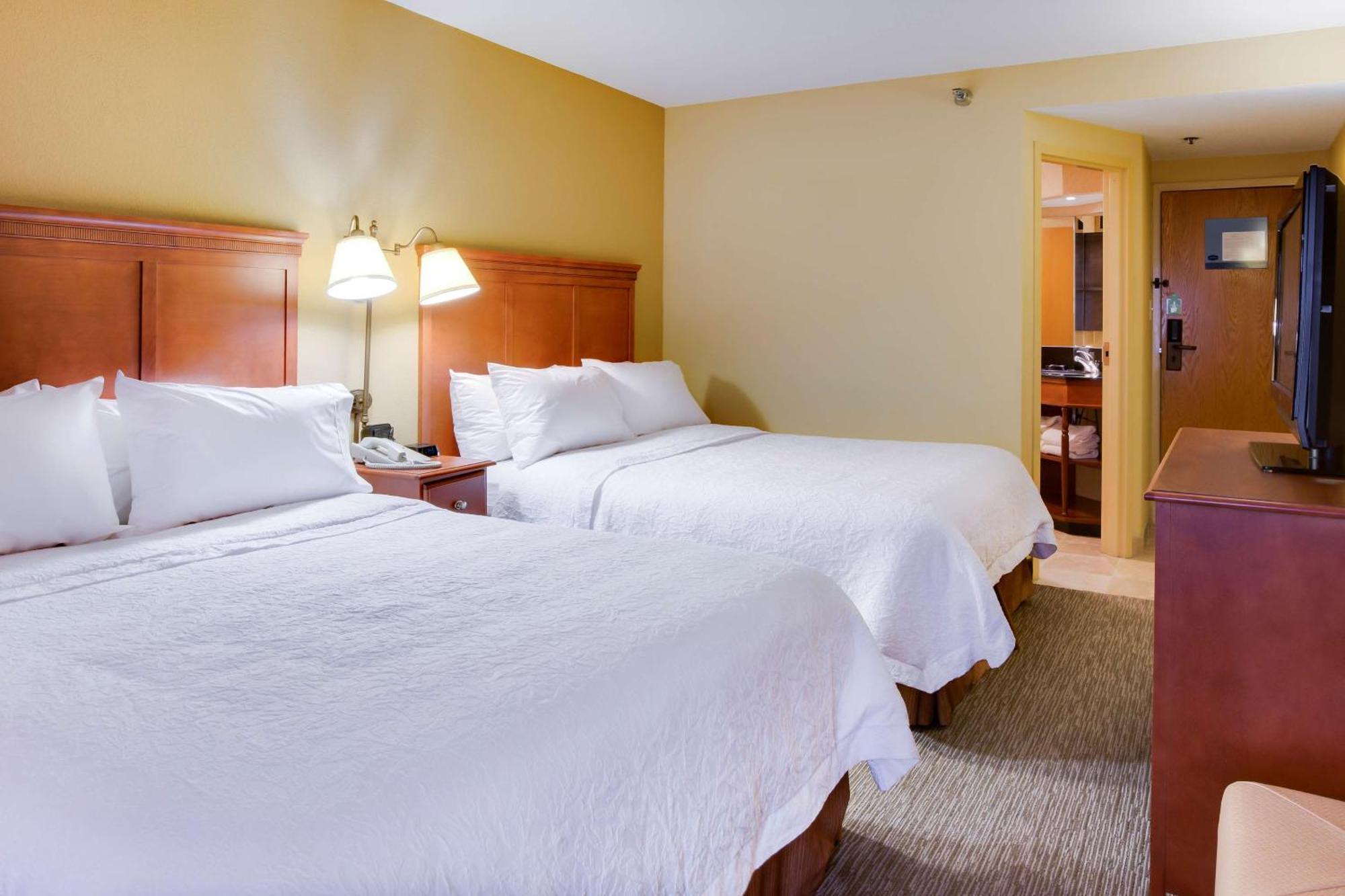 Hampton Inn Pittsburgh Greentree Bagian luar foto